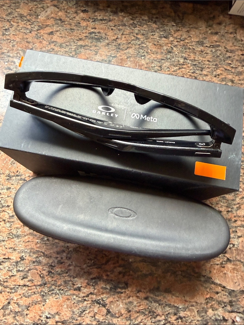 Oakley meta Black Plastic Round-Top Eyeglasses - Picture 3 of 4